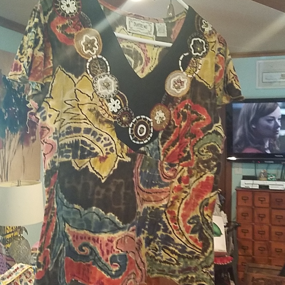 TANTRUMS Colorful top- sz M- embroidered almost tie dye. Z01